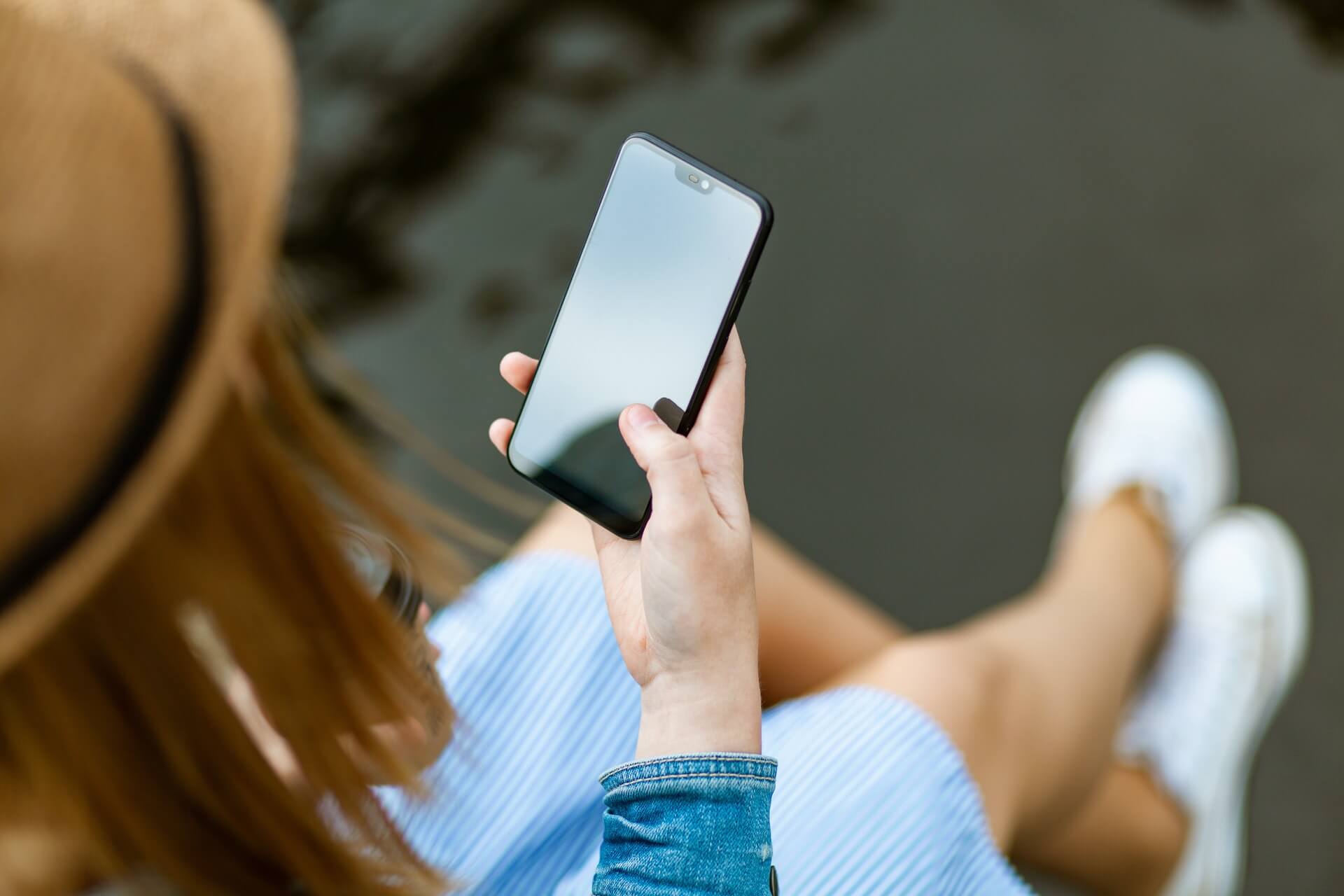 Promoting Online Gift Cards: SMS Examples